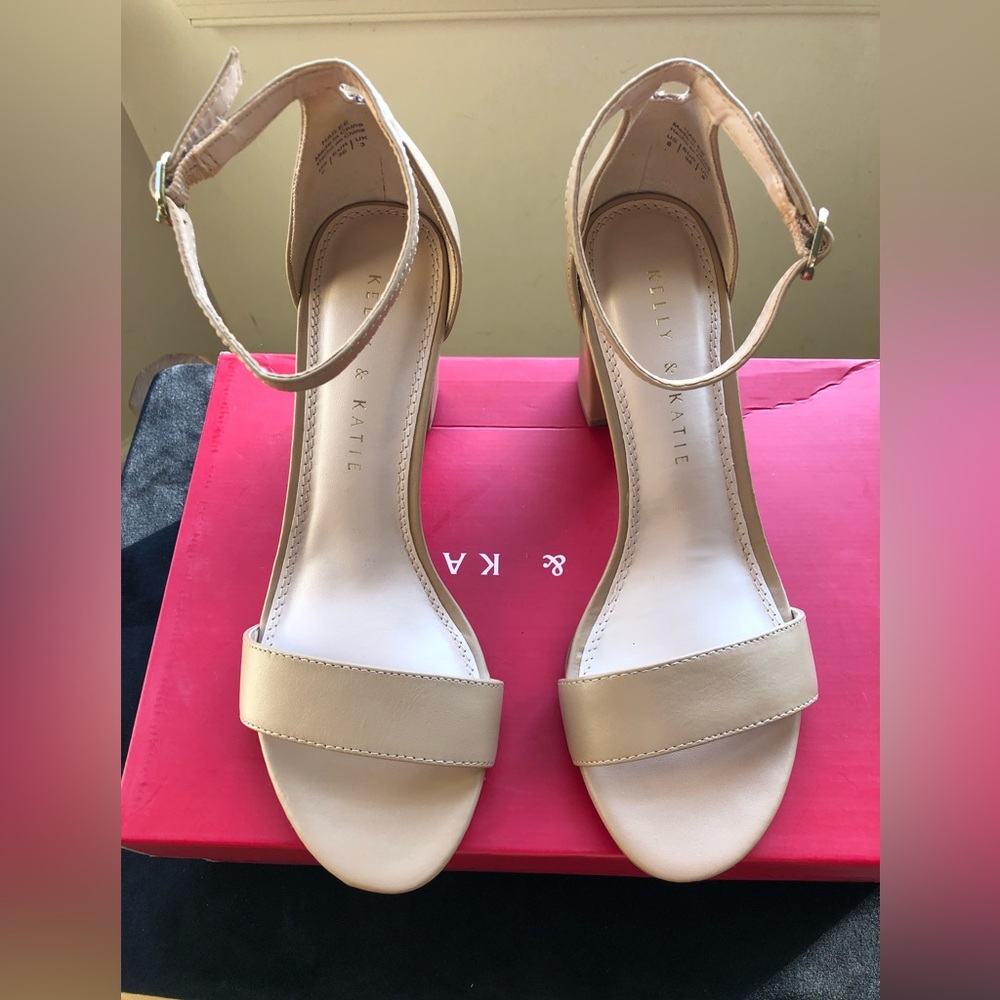 Kelly & Katy Block heel pump